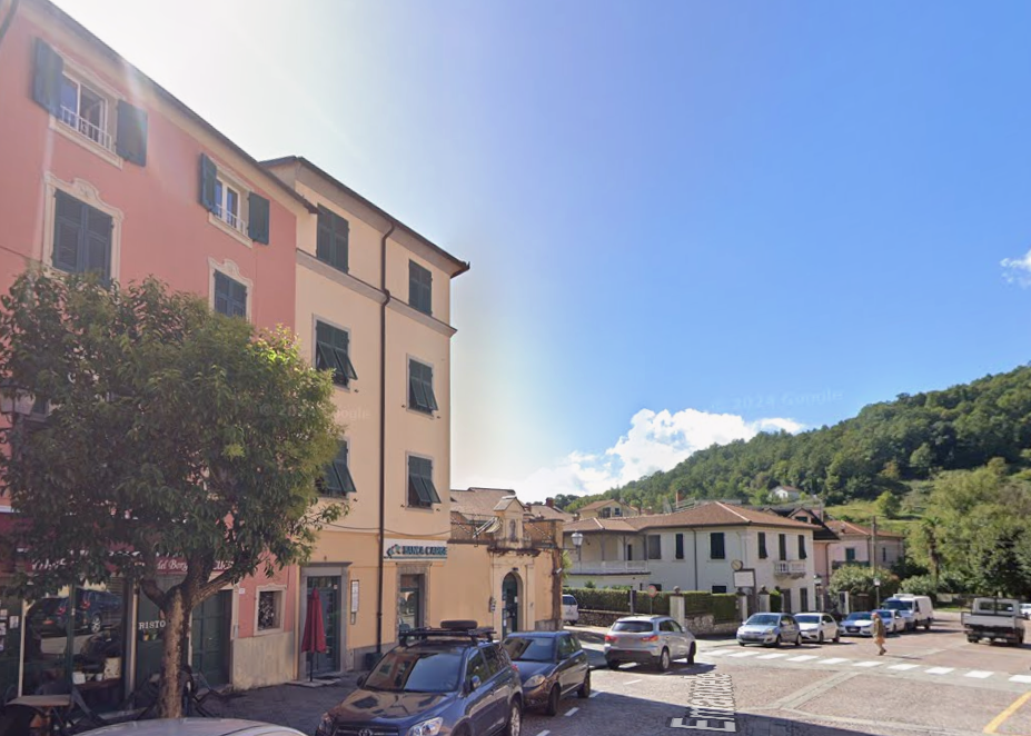 Varese Ligure 70 mq. con terrazzo e ascensore